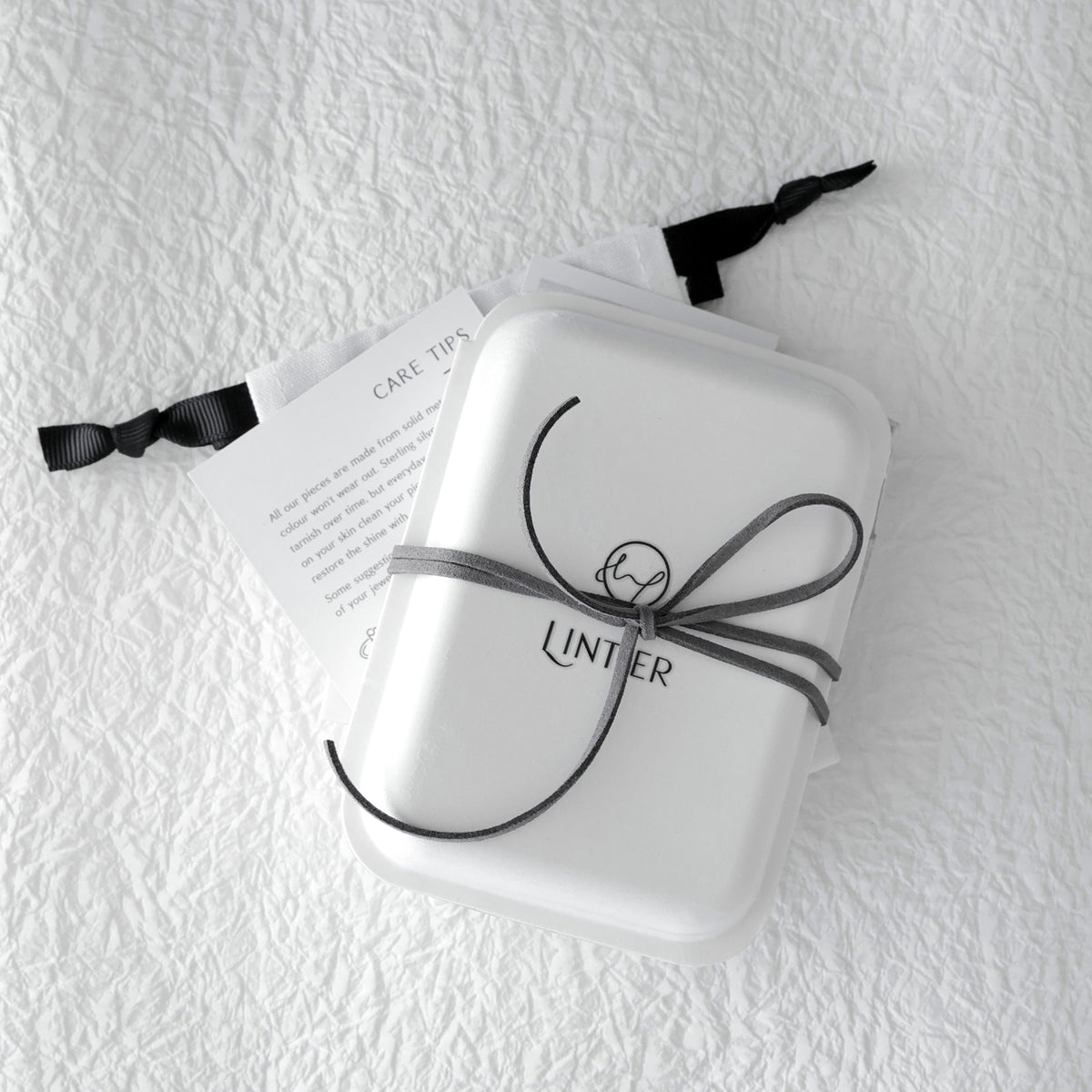 Lintier gift packaging, a white box with the Lintier mark
